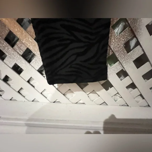 NWT Michael Khors Black Zebra Print Leggings Pants Size Large - Picture 6 of 10